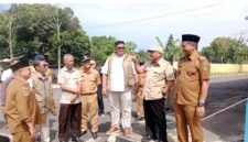 Rombongan DPR RI saat meninjau langsung kondisi stok pangan di gudang wilayah Blitar guna memastikan ketersediaan cadangan nasional tetap aman hingga 12 bulan ke depan.