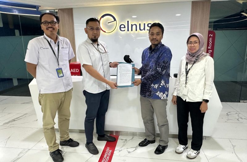 Anggota DPRD Sumenep Ahmad Juhairi saat mengawal dan memperjuangkan percepatan pembangunan listrik negara untuk masyarakat Pulau Masalembu melalui koordinasi lintas sektor hingga ke tingkat pusat.