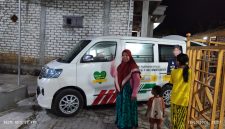 Ket Foto:
Mobil LaSehat RSUD dr. H. Moh. Anwar Sumenep saat mengantarkan pasien pulang ke rumah usai menjalani perawatan di rumah sakit, sebagai layanan antar pasien gratis yang memudahkan masyarakat.