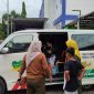 Ket Foto:
Mobil LaSehat RSUD dr. H. Moh. Anwar Sumenep bersiap mengantar pasien pulang ke rumah, sebagai wujud pelayanan humanis dan kepedulian rumah sakit terhadap masyarakat kecil yang membutuhkan bantuan transportasi gratis.