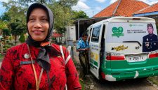 Mobil LaSehat RSUD dr. H. Moh. Anwar Sumenep saat mengantarkan pasien pulang ke rumah, sebagai bagian dari perluasan layanan antar pasien gratis yang kini semakin dirasakan manfaatnya oleh masyarakat.