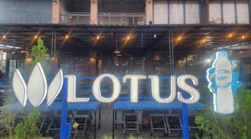 Tampak depan Resto Lotus Sumenep yang kini menjadi salah satu destinasi kuliner favorit masyarakat dan tempat berkumpul berbagai komunitas.