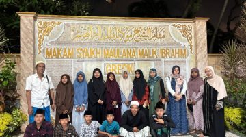 Tour Religi Wali 5, Siswa Kelas VI SDN Prancak III Tapaki Jejak Perjuangan Wali Songo