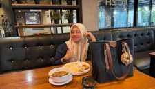 Tongseng Kambing dan Rawon Lotus sukses mencuri perhatian pecinta kuliner di Kabupaten Sumenep.
