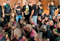 Penyerahan bantuan oleh BIP Foundation dalam kegiatan sosial di Lamongan sebagai wujud konsistensi aksi kemanusiaan