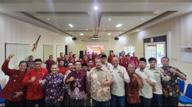 Foto bersama usai Rapat Koordinasi Persiapan Penerangan dan Penyuluhan Hukum bagi Kepala Desa di Kabupaten Sumenep.