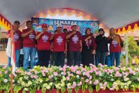 Ketua Komite Sekolah H. Bambang Budianto bersama jajaran SDN Barkot 3 dalam kegiatan JJS berhadiah umroh penutup Hardiknas 2026.