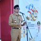 Sekretaris Daerah (Sekda) Kabupaten Sumenep, Agus Dwi Saputra, memimpin Apel Gabungan dalam rangka memperingati Hari Keluarga Nasional (Harganas) ke-33 Tahun 2026 di Halaman Kantor Bupati Sumenep, Senin (29/6/2026). Pada kesempatan itu, Sekda mengajak para ayah untuk aktif hadir dalam pengasuhan anak demi membentuk generasi yang berkarakter, unggul, dan berdaya saing.