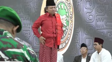 Tausiyah Mbah Gus Robert di Haul Ekslusif Gus Miek 43: Membentuk Pribadi Tahu Diri Lewat Semaan Al-Qur’an Dzikrul Ghofilin