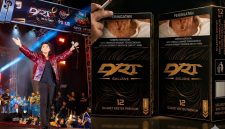 Varian unggulan DRT Exclusive tampil dengan kemasan premium dan cita rasa khas tembakau pilihan. Kehadiran produk lokal ini mendapat respons positif dari masyarakat serta semakin dikenal luas setelah DRT menjadi sponsor utama Madura Fest 2026 yang menghadirkan penyanyi Valen dan sejumlah artis papan atas nasional.