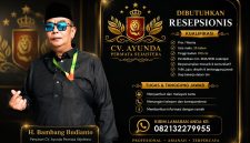 Pamflet resmi rekrutmen CV Ayunda Permata Sejahtera yang mengumumkan pembukaan lowongan kerja posisi Resepsionis. Kesempatan ini terbuka bagi kandidat terbaik yang siap menjadi garda terdepan dalam pelayanan perusahaan di Pamekasan.