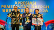 Pemerintah Kota Probolinggo menerima penghargaan sebagai peringkat ketiga nasional dalam kategori Pengendalian Inflasi Terbaik Tahun 2026. Prestasi tersebut disertai pemberian insentif sebesar Rp1 miliar sebagai bentuk apresiasi atas keberhasilan menjaga stabilitas harga dan daya beli masyarakat.