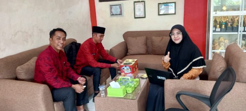 Jajaran pengurus Paguyuban PPPK Paruh Waktu Kecamatan Pasongsongan memperkuat koordinasi internal sebagai bentuk kesiapan menghadapi monitoring BKPSDM dan pembinaan kepegawaian