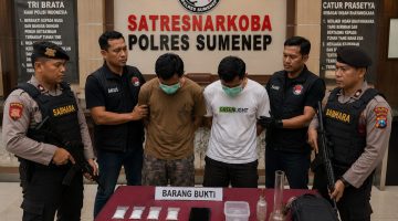 Tak Berkutik di Kamar, Dua Pria Terciduk Kasus Sabu di Sumenep