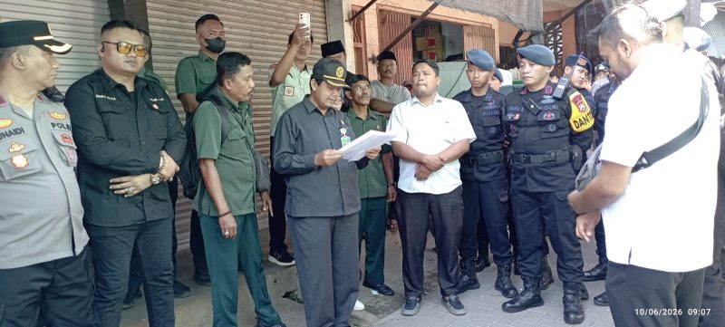 Proses eksekusi objek sengketa di Sumenep berlangsung aman dan kondusif dengan pengawalan aparat kepolisian, TNI, serta unsur terkait lainnya.