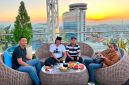 Fauzi AS saat bersama tim media di Hotel Platinum Surabaya dalam agenda silaturahmi dan diskusi 