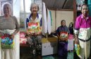 Tim Detikzone.id saat menyalurkan bantuan dalam Program Sedekah Setiap Hari hari ke-11 kepada warga prasejahtera di Sumenep. Kegiatan ini menjadi wujud nyata kepedulian sosial media terhadap masyarakat yang membutuhkan, mulai dari lansia, janda tua, hingga pekerja harian.