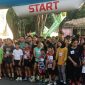 Ribuan peserta siap berlari penuh semangat dalam event Soekarno Fun Run 2026 di kawasan Taman Adipura Sumenep, Minggu (14/6/2026). Kegiatan lari sejauh 5 kilometer tersebut berlangsung meriah dan diikuti antusias masyarakat dari berbagai kalangan, sekaligus menjadi ajang olahraga dan pemberdayaan UMKM lokal.