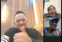Founder Bani Insan Peduli (BIP) Foundation, Ali Zainal Abidin, saat memimpin Live Sedekah Online bertepatan dengan Malam 1 Suro dan momentum ulang tahunnya, Senin (15/6/2026). Dalam siaran yang disaksikan ribuan netizen tersebut, berbagai bantuan kemanusiaan senilai ratusan juta rupiah disalurkan kepada masyarakat, mulai dari biaya operasi janda lanjut usia, bantuan panti yatim dan jompo, hingga warga kurang mampu yang membutuhkan pengobatan.