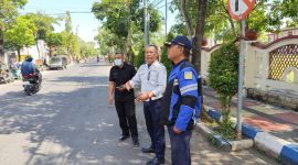 Disperkimhub Sumenep melakukan koordinasi dengan pihak keamanan RSUD dr. H. Moh. Anwar untuk menghimbau PKL agar tidak berjualan di depan rumah sakit maupun di depan Kantor Pemkab Sumenep guna menjaga ketertiban dan kelancaran arus lalu lintas.