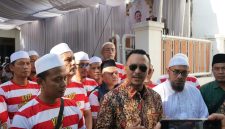 Founder BIP Foundation, H. Ali Zainal Abidin, menyampaikan pesan kemanusiaan kepada para wartawan agar turut menjadi agen kebaikan dengan membantu mendata anak yatim dan kaum dhuafa yang membutuhkan bantuan.