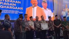 Suasana haru dan penuh kebersamaan terlihat di Lapas Kelas IIA Pamekasan saat Founder BIP Foundation, H. Ali Zainal Abidin, memberikan motivasi kepada warga binaan, menyalurkan bantuan Rp2 miliar, serta meluncurkan program BIP Farm melalui penandatanganan MoU kerja sama pengembangan peternakan dan pemberdayaan ekonomi.