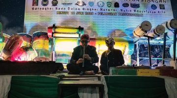 Lengkingan Emas dari Panaongan: Sulaiman Hipnotis Ribuan Penonton Festival Paseser Pasongsongan Sumenep dengan Tembang Macapat