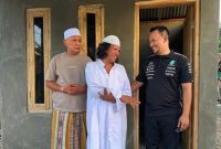 Founder BIP H. Ali Zainal Abidin saat meninjau pembangunan Padepokan “Aoleng Bersama Allah” milik Kiai Baher di Sumenep, sekaligus memberikan arahan percepatan pembangunan sebagai pusat dakwah dan pembinaan umat.