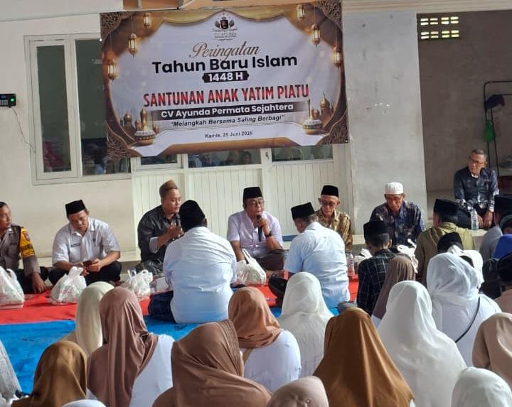 Sebanyak 600 anak yatim dan dhuafa mengikuti Sholawat Akbar dan santunan yang digelar CV Ayunda Permata Sejahtera pada peringatan 10 Muharram 1448 Hijriah.