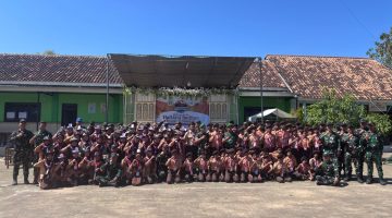 Cetak Santri Berkarakter dan Cinta NKRI, Ponpes Al-Islamiyah Pakondang Sumenep Gandeng Yonif TP 931/Ksatria Jokotole Gelar Kemah HIMMAH ke-51