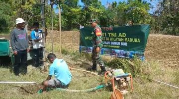 Laut Tak Mampu Menghalangi Pengabdian, TNI AD Tembus Pulau Raas Bangun Sumur Bor Demi Air Bersih Warga