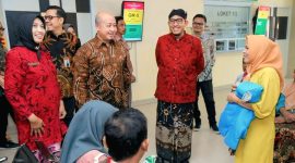 RSUD dr. H. Moh. Anwar (RSUDMA) Sumenep siap memasuki babak baru pelayanan kesehatan melalui Program KJSU. Dukungan Bupati Fauzi dan kesiapan jajaran rumah sakit menjadi kunci menghadirkan layanan penyakit katastropik berstandar nasional.