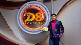 Ket Foto: Ari Adriansyah, pemuda asal Desa Tambelangan, Kabupaten Sampang, saat mengikuti karantina dan Final Audition D'Academy 8 Indosiar di Jakarta. Dengan semangat dan suara emasnya, Ari membawa harapan besar untuk membahagiakan sang ibu serta mengangkat perekonomian keluarganya melalui ajang pencarian bakat tingkat nasional.