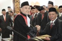 Wakil Ketua DPRD Kabupaten Sumenep, Dul Siam (kanan), menegaskan pengembangan wisata berbasis potensi alam harus menjadi prioritas untuk meningkatkan Pendapatan Asli Daerah (PAD), mendorong pertumbuhan ekonomi, dan membuka peluang usaha bagi masyarakat.