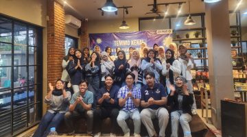 Foto: Ketua Formara Universitas Airlangga Wilayah Sumenep, Fahmi Syihaab, bersama peserta saat kegiatan Temu Kenal bertema 