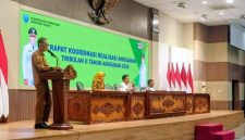 Asisten Administrasi Umum Sekda Kabupaten Probolinggo dr. Anang Budi Yoelijanto membuka rakor realisasi anggaran Triwulan II Tahun Anggaran 2026.