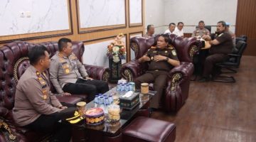 Perkuat Sinergitas Polri-Kejaksaan, Kapolresta Sumenep Jalin Silaturahmi dengan Kajari