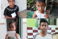 Senyum bahagia anak yatim usai menerima santunan dari Tim Detikzone.id dalam Program Berbagi Setiap Hari di Kabupaten Sumenep.