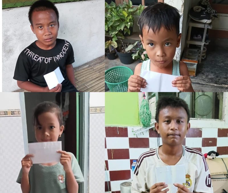 Senyum bahagia anak yatim usai menerima santunan dari Tim Detikzone.id dalam Program Berbagi Setiap Hari di Kabupaten Sumenep.