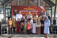 Kapolresta Tuban, Kombes Pol. Jazuli Dani Irawan, saat santuni puluhan anak yatim dalam kegiatan PIRAMIDA (Ngopi Bersama Media) di Cafe D'Cemara, Pantai Cemara, Kecamatan Jenu, Tuban, Jumat (24/7/2026). Aksi sosial tersebut menjadi wujud kepedulian Polresta Tuban sekaligus mempererat sinergi bersama insan pers