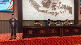 Ket Foto: Wakil Bupati Sumenep KH. Imam Hasyim bersama pimpinan DPRD Sumenep saat penandatanganan kesepakatan Perubahan KUA dan PPAS Tahun Anggaran 2026 dalam Rapat Paripurna DPRD Sumenep, Senin (10/8/2026).