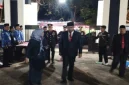 Keterangan foto: Bupati Sumenep bersama jajaran Forkopimda mengikuti Apel Kehormatan dan Renungan Suci di TMP Jokotole, Sabtu (15/8/2026) dini hari.