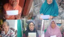 Hari ke-65 Program Berbagi Setiap Hari, Detikzone.id kembali menyalurkan bantuan kepada lansia sakit dan kaum dhuafa di Kabupaten Sumenep