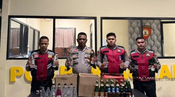 Sat Samapta Polresta Sumenep Sikat 44 Botol Miras dari Dua Toko
