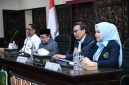 Wakil Bupati Sumenep KH Imam Hasyim bersama Rektor UWG Malang Dr. Anwar dan jajaran Pemkab Sumenep saat membahas peluang kolaborasi pendidikan, riset, dan penguatan SDM untuk mendukung pembangunan berbasis potensi daerah, di Aula Adhirasa, Rabu (19/8/2026).