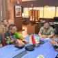 Keterangan Foto: Bupati Sumenep Dr. H. Achmad Fauzi Wongsojudo bersama jajaran Pemkab Sumenep saat melakukan audiensi dengan Kementerian Perhubungan RI membahas penguatan konektivitas dan kelancaran transportasi laut bagi masyarakat kepulauan.