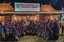 Ket Foto: Bupati Sumenep Achmad Fauzi Wongsojudo bersama puluhan Srikandi Dinkes P2KB Sumenep saat mengunjungi stan Dinkes P2KB dalam gelaran MNV 2026.