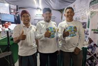 Ket Foto: Bupati Sumenep bersama jajaran BAZNAS berfoto bersama usai mengunjungi stan BAZNAS dalam rangkaian Madura Culture Festival (MCF) 2026 di GOR A. Yani Pangligur, Sumenep.