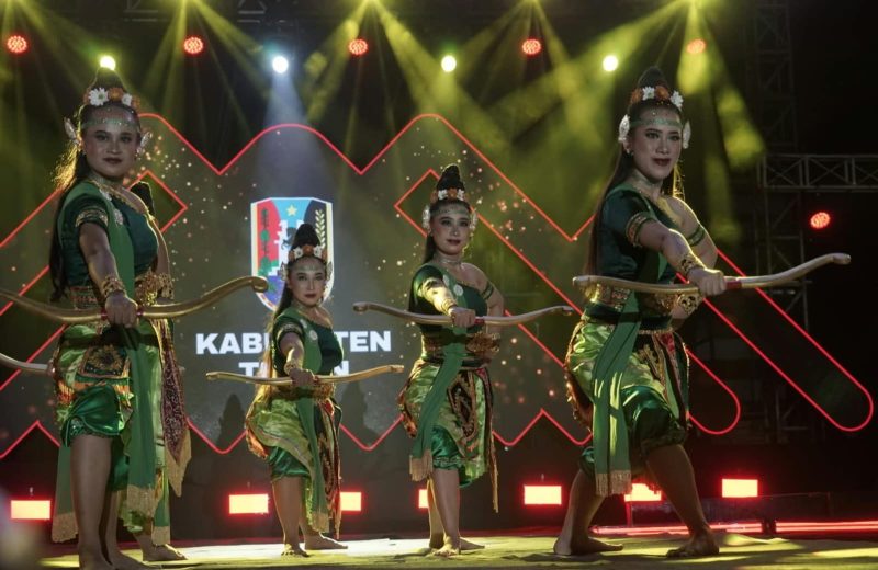 Ket Foto: Kabupaten Tuban menampilkan Tari Mustikaning Kenya dalam gelaran MCF 2026 di Sumenep, menjadi bagian dari semangat menjaga dan mengembangkan seni budaya.
