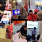 Ket Foto: Sejumlah pengunjung, termasuk anak-anak, mencoba permainan dan menikmati suasana di Stan Bappeda Sumenep dalam Pameran Pembangunan rangkaian MCF #4 2026 di GOR A. Yani Pangligur, Sumenep, Sabtu (29/8/2026).